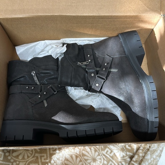 Ruiee Women's Ankle Boots Combat Boots, Comfy Low Heel Side Zipper Booties New - Picture 8 of 8